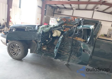 2004 Chevrolet Silverado 1500 Z71 from USA, damaged, VIN 1GCEK19T94E348973